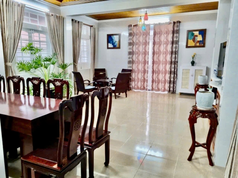 CHO THUÊ NHÀ MẶT TIỀN NỘI THÀNH 200 M2